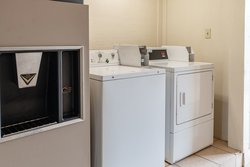  - Red Roof Inn Buffalo - I-45, Exit 178