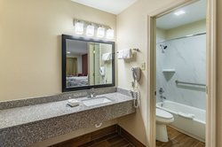  - Red Roof Inn Buffalo - I-45, Exit 178