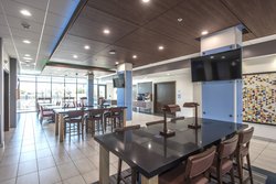  - Holiday Inn Express & Suites North Phoenix - I-17, Exit 218