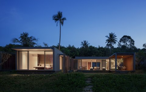 2 Bedroom Beach Front Night