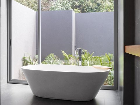 1 Bedroom Beach Front Bathtub
