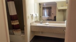  - Red Roof Inn & Suites Humble