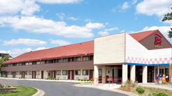  - Red Roof Plus+ Inn & Suites University North Ann Arbor
