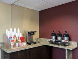  - Red Roof Inn Maumee - I-80 & I-90, Exit 59