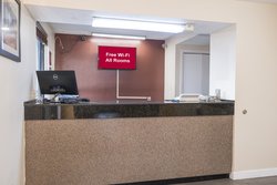  - Red Roof Inn Midtown Mobile - I-65, Exit 4