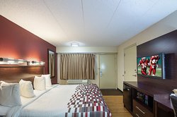  - Red Roof Inn Madison - I-39, I-90 & I-94, Exit 135