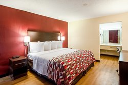  - Red Roof Inn Battle Creek - I-94, Exit 97