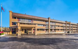  - Red Roof Inn Cincinnati Airport Erlanger - I-71 & I-75, Exit 184