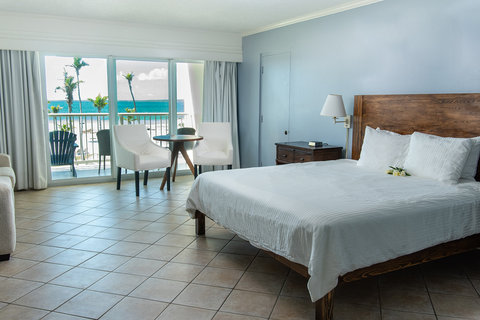 Deluxe Oceanfront King.20