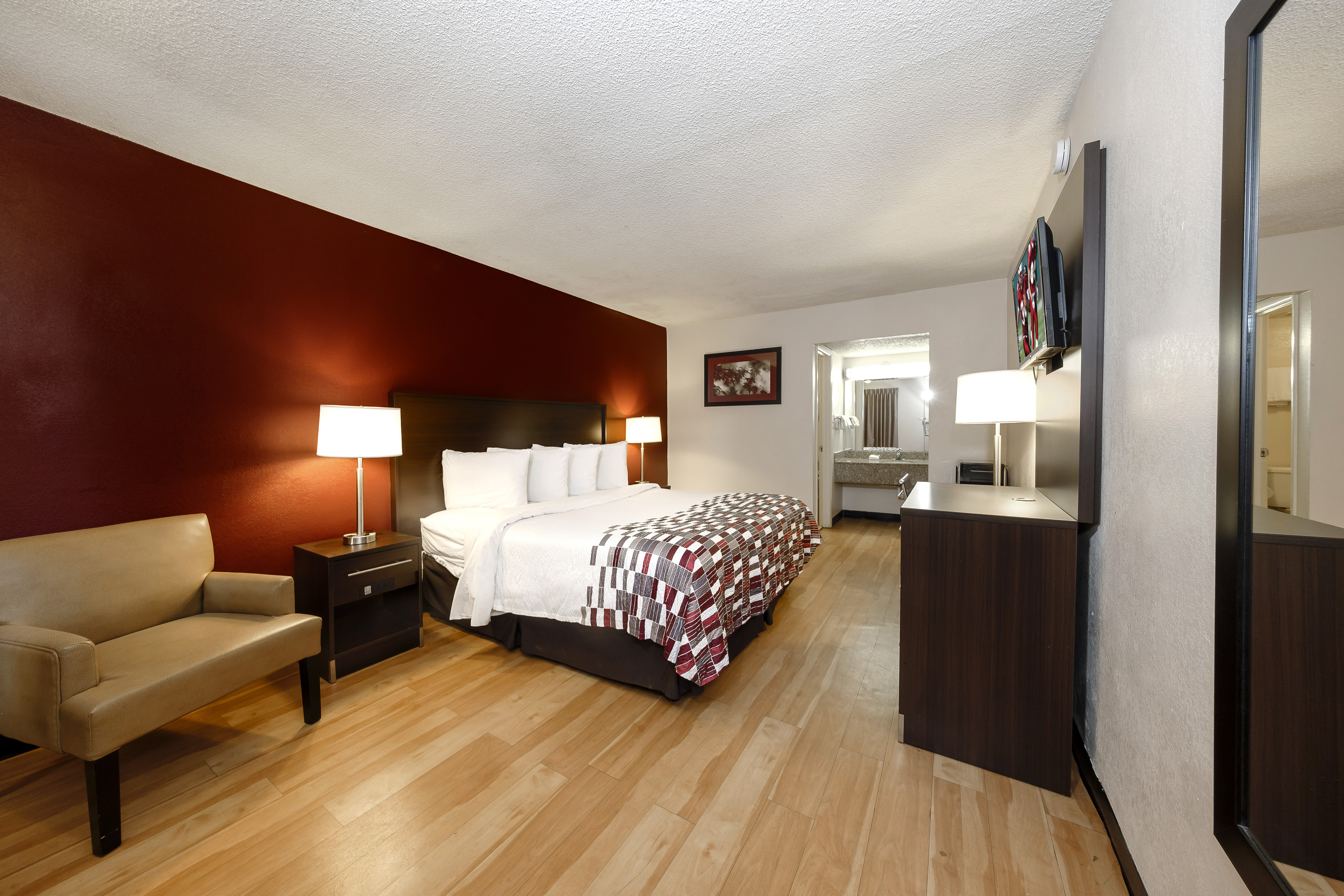 RED ROOF ATLANTA SUWANEE/MALL OF GE-guestroom-Double4.jpg