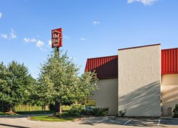  - Red Roof Inn Middleburg Heights - I-71, Exit 235