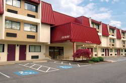  - Red Roof Inn Middleburg Heights - I-71, Exit 235