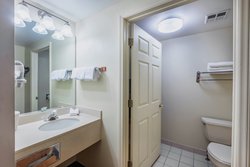  - Red Roof Inn Hendersonville - I-26, Exit 49