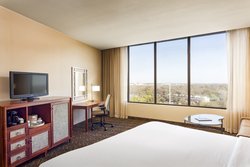 - Holiday Inn Town Lake Austin - I-35, Exit 233