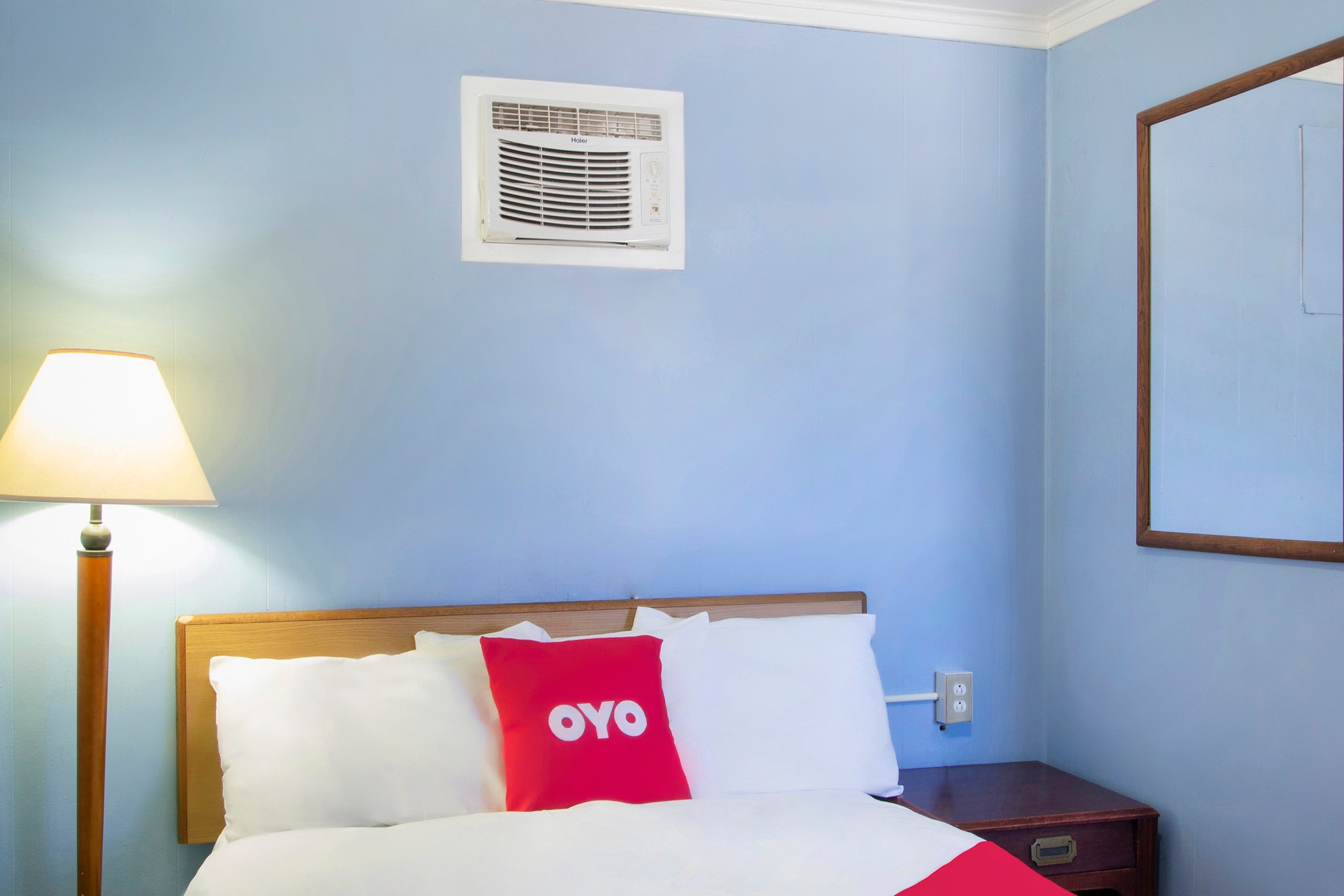 HOTEL WILKES BARRE-guestroom-OYO Room Image.jpg