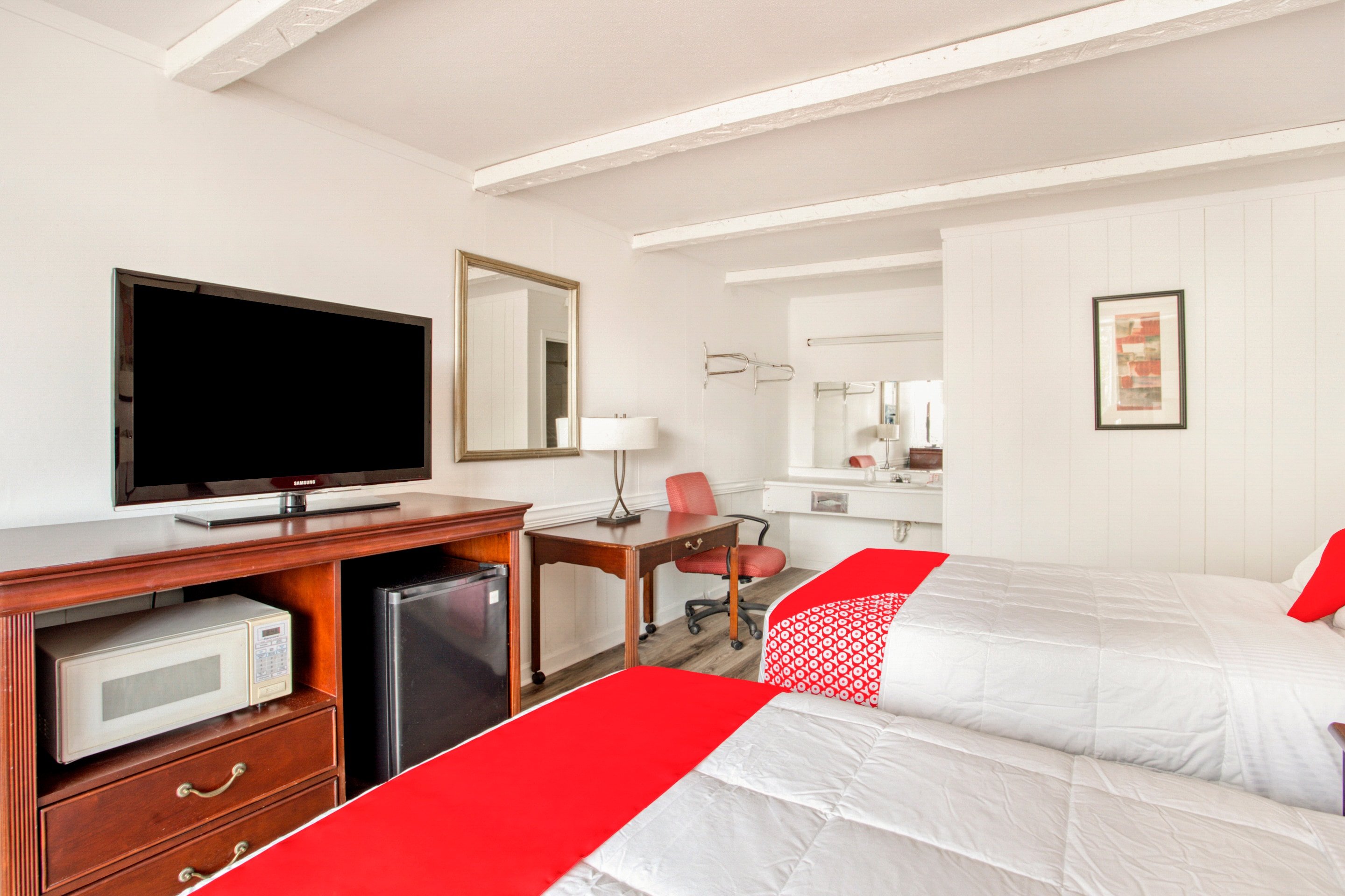 OYO INN KERNERSVILLE-guestroom-OYO Room Image.jpg