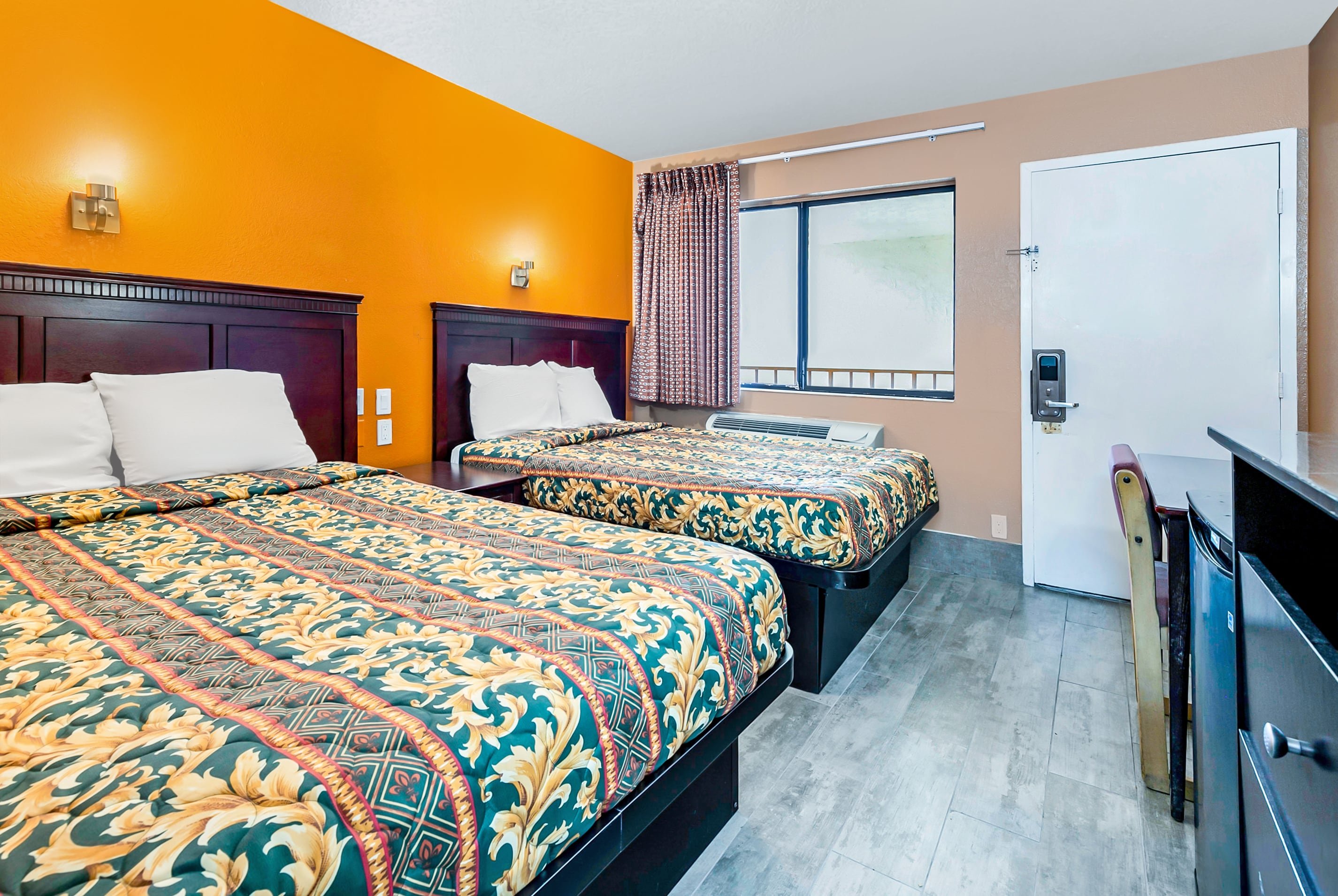 HOTEL LAKE CHARLES-guestroom-OYO Room Image.jpg