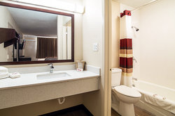  - Red Roof Inn Airport Columbia - I-26, Exit 113