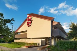  - Red Roof Inn West Warren - I-696, Exit 20