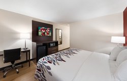  - Red Roof Inn Fort Wayne - I-69, Exit 309