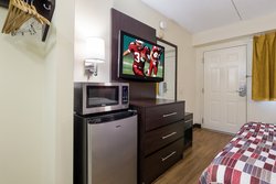  - Red Roof Inn Shelbyville