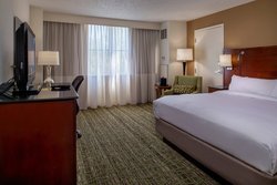  - Marriott St Louis West Hotel Town & Country - I-64, Exit 22