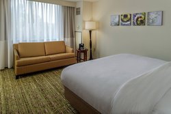  - Marriott St Louis West Hotel Town & Country - I-64, Exit 22