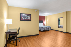  - Red Roof Inn Des Moines - I-35 & I-80, Exit 136