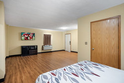  - Red Roof Inn Des Moines - I-35 & I-80, Exit 136