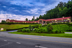  - Red Roof Inn Helen