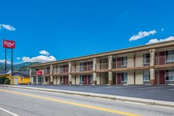  - Red Roof Inn Caryville