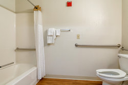  - HomeTowne Studios Lakewood