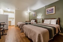  - HomeTowne Studios Lakewood