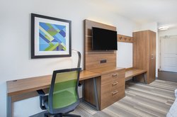  - Holiday Inn Express & Suites Versailles