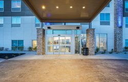  - Holiday Inn Express & Suites Versailles