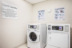  - Holiday Inn Express & Suites Versailles