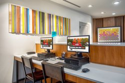  - Holiday Inn Express & Suites Versailles