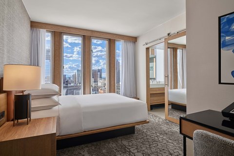 SHERATON DENVER DOWNTOWN - Photo 17