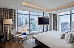  - Loews Kansas City Hotel - I-670, Exit 2R & 2S