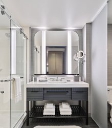  - Loews Kansas City Hotel - I-670, Exit 2R & 2S