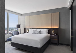  - Loews Kansas City Hotel - I-670, Exit 2R & 2S