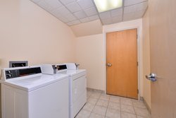  - Red Roof Inn Milan - I-80 & I-90, Exit 118