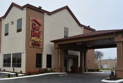  - Red Roof Plus+ Inn & Suites Chattanooga - I-24, Exit 178