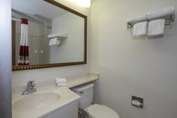  - Red Roof Inn & Suites Newark - I-95, Exit 1B
