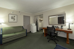  - Red Roof Inn & Suites Newark - I-95, Exit 1B