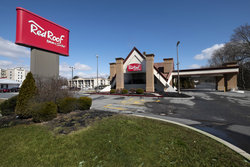  - Red Roof Inn & Suites Newark - I-95, Exit 1B