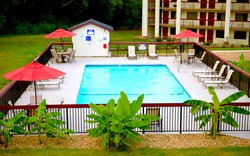  - Red Roof Inn Suites Commerce