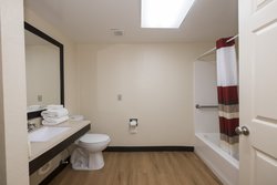  - Red Roof Plus+ Inn & Suites Opelika - I-85, Exit 62