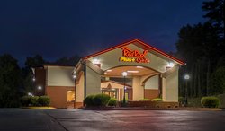  - Red Roof Plus+ Inn & Suites Opelika - I-85, Exit 62