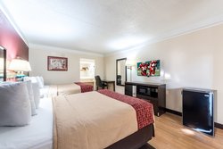  - Red Roof Inn Clinton - I-75, Exit 122